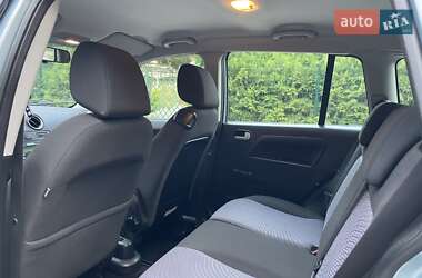 Хэтчбек Ford Fusion 2009 в 