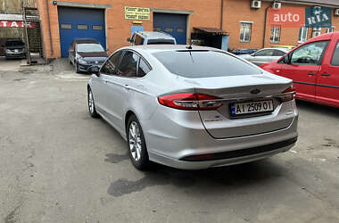 Седан Ford Fusion 2017 в 
