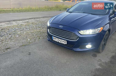 Седан Ford Fusion 2013 в 