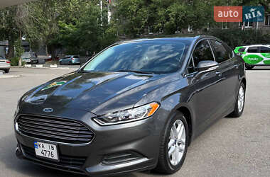 Седан Ford Fusion 2014 в 