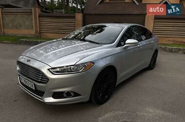 Седан Ford Fusion 2013 в 