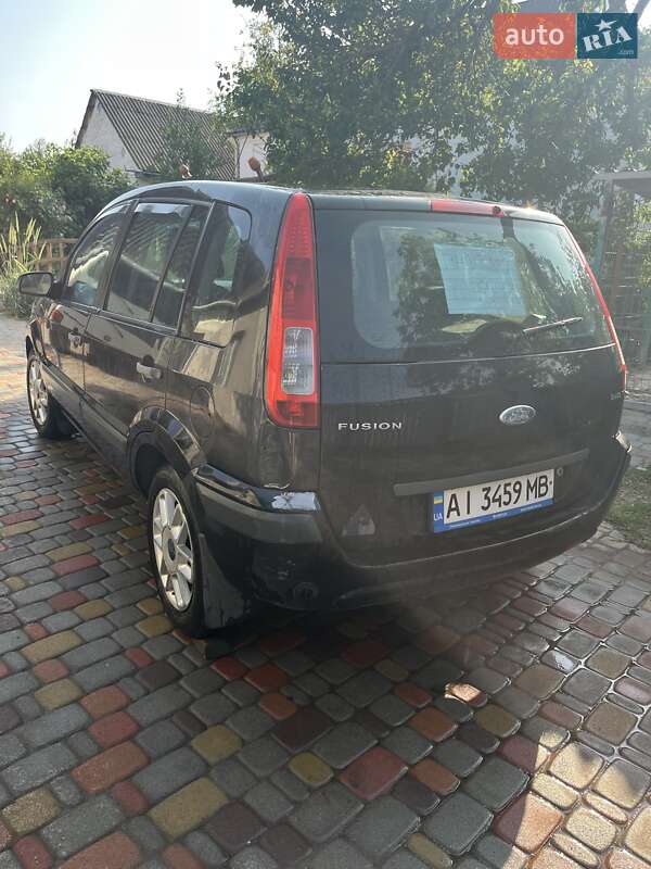Хэтчбек Ford Fusion 2006 в Тараще