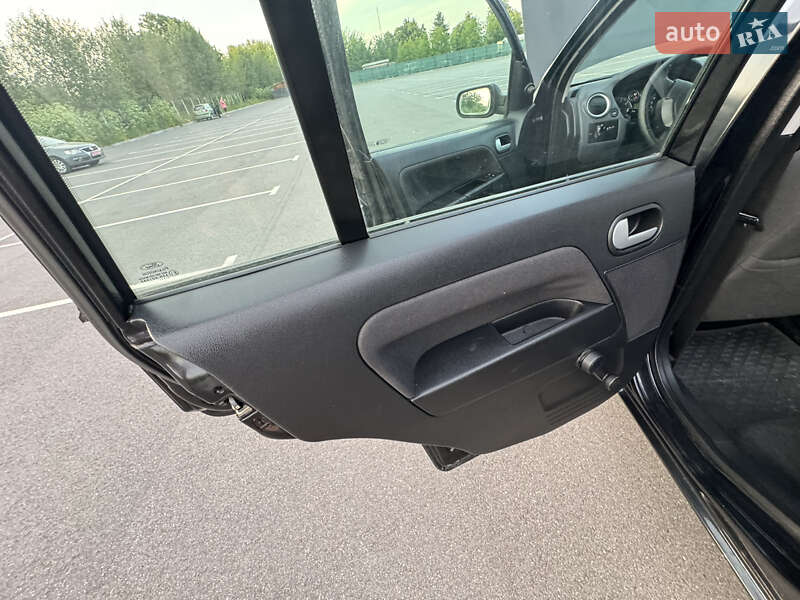 Хэтчбек Ford Fusion 2006 в Виннице