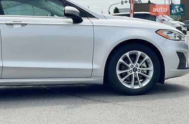 Седан Ford Fusion 2018 в 