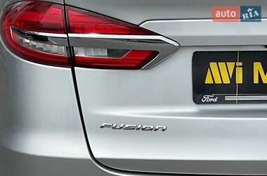 Седан Ford Fusion 2018 в 