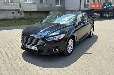 Седан Ford Fusion 2013 в Ровно