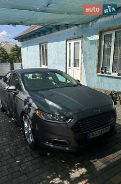 Седан Ford Fusion 2015 в Болграді