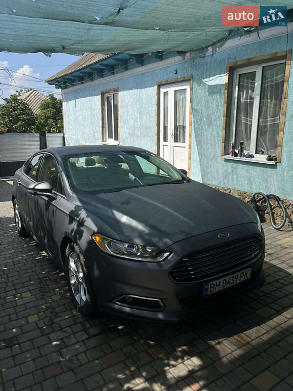 Ford Fusion 2015