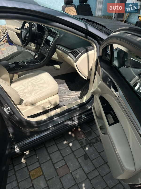 Седан Ford Fusion 2015 в Одессе