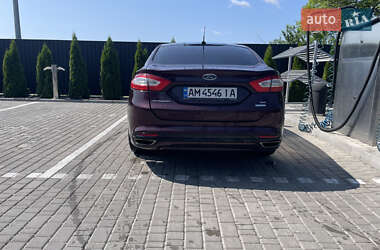 Седан Ford Fusion 2012 в 