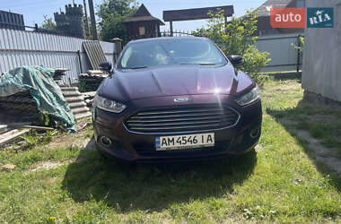 Седан Ford Fusion 2012 в 