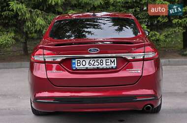 Седан Ford Fusion 2017 в 