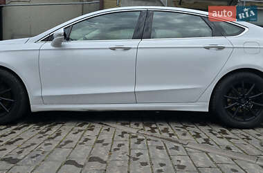 Седан Ford Fusion 2016 в 