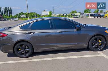 Седан Ford Fusion 2015 в 