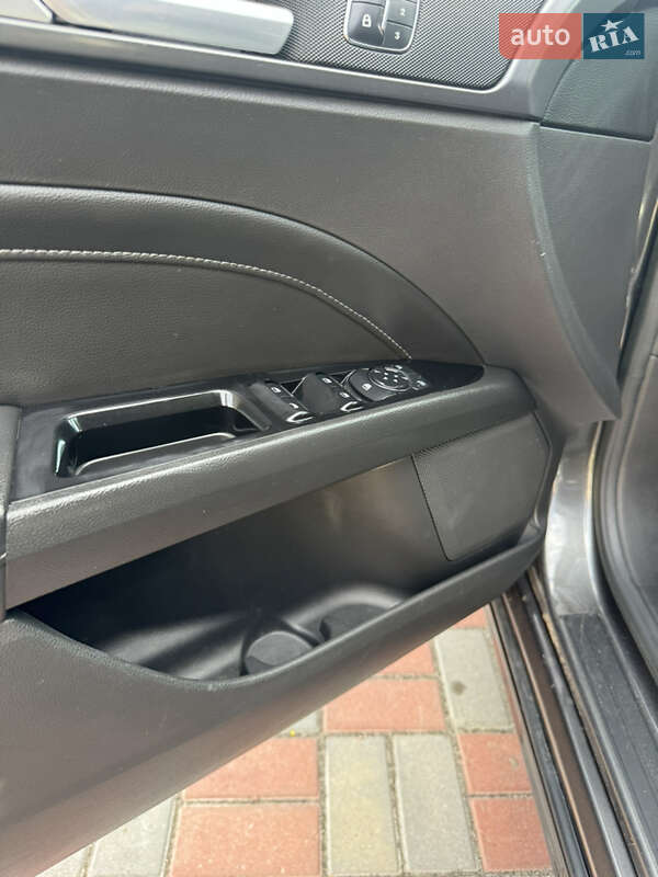 Седан Ford Fusion 2015 в Киеве фото 17 Седан Ford Fusion 2015 в Киеве