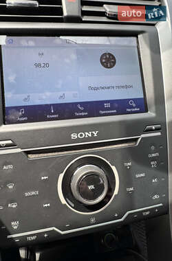 Седан Ford Fusion 2013 в 