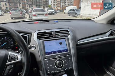 Седан Ford Fusion 2013 в 