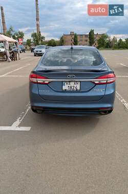 Седан Ford Fusion 2018 в 