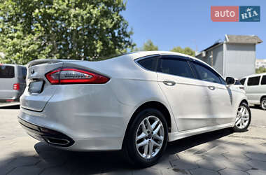 Седан Ford Fusion 2013 в 