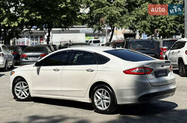 Седан Ford Fusion 2013 в 