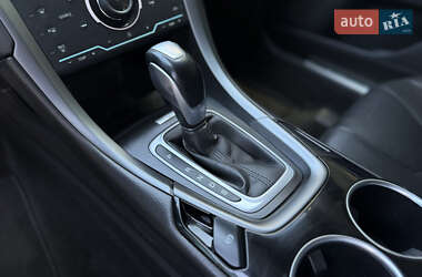Седан Ford Fusion 2013 в 