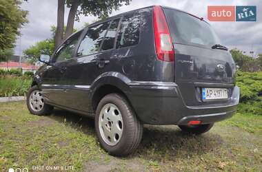 Хэтчбек Ford Fusion 2010 в 