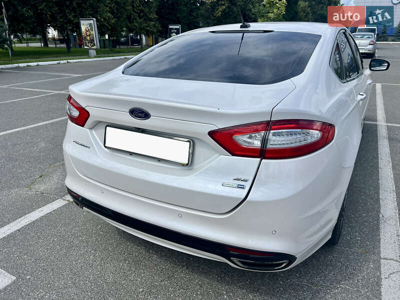Ford Fusion 2016