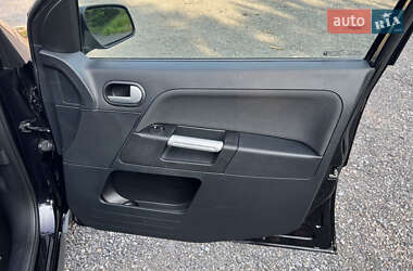 Хэтчбек Ford Fusion 2009 в 