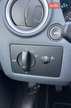 Хэтчбек Ford Fusion 2009 в 