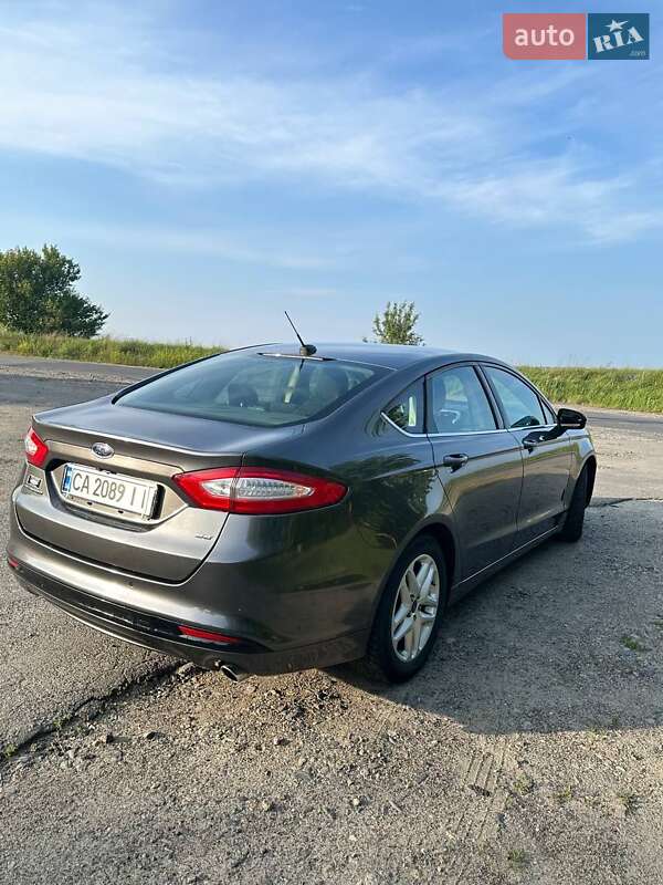 Седан Ford Fusion 2015 в Лысянке