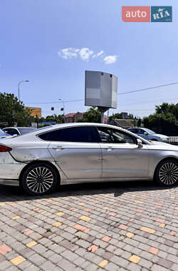 Седан Ford Fusion 2017 в 