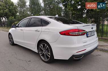 Седан Ford Fusion 2019 в 