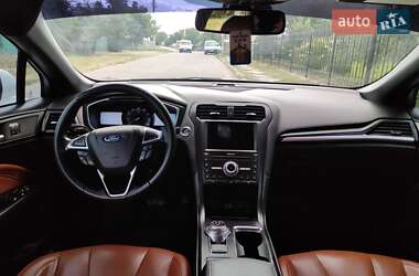 Седан Ford Fusion 2019 в 