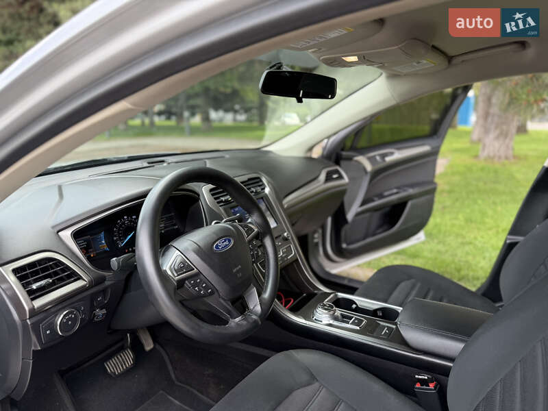 Седан Ford Fusion 2018 в Днепре