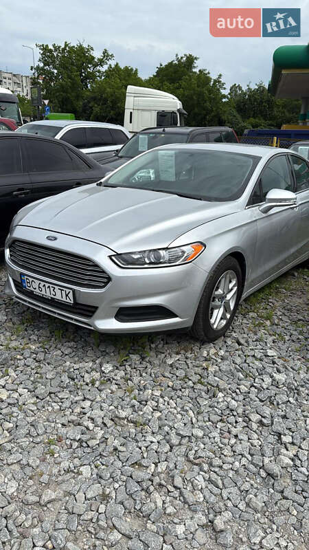 Седан Ford Fusion 2013 в 