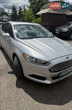 Седан Ford Fusion 2013 в 