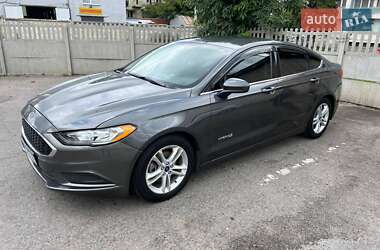 Седан Ford Fusion 2018 в 