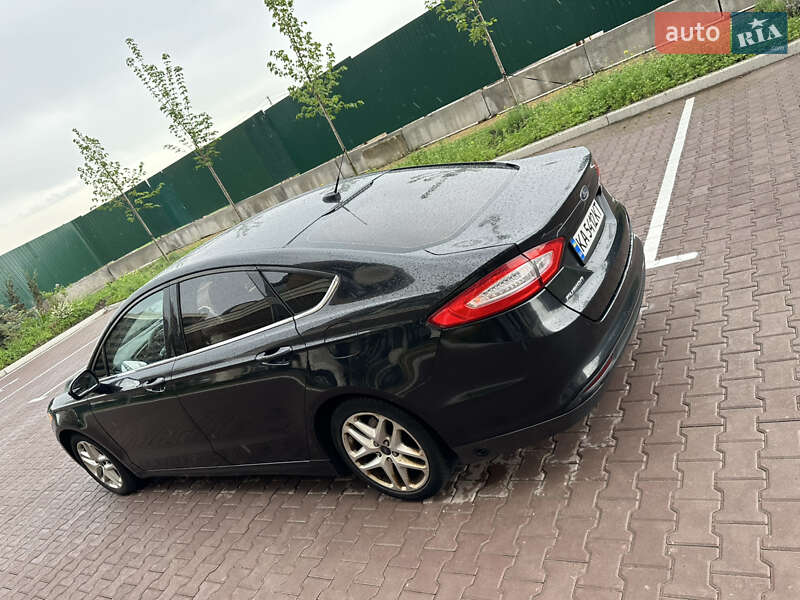 Седан Ford Fusion 2015 в Киеве