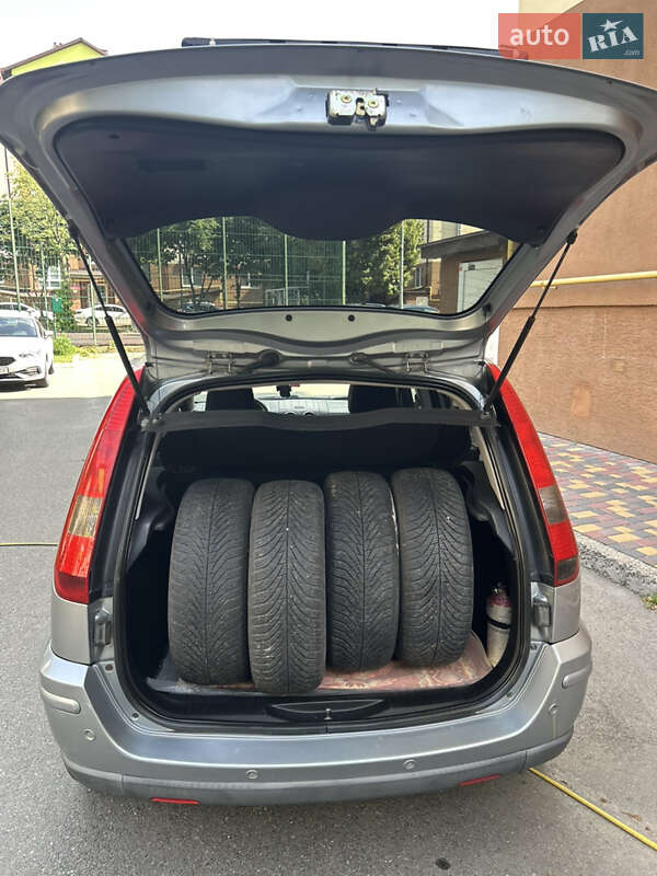 Хэтчбек Ford Fusion 2005 в Киеве