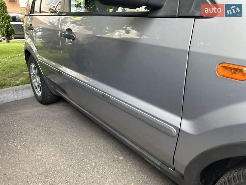 Хэтчбек Ford Fusion 2005 в Киеве