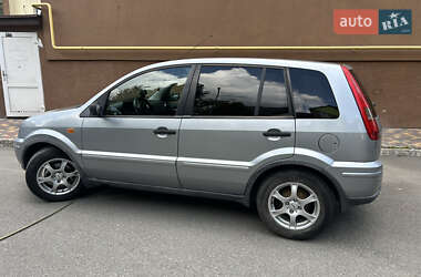 Хетчбек Ford Fusion 2005 в 
