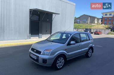 Хэтчбек Ford Fusion 2010 в 