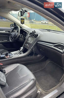 Седан Ford Fusion 2015 в 