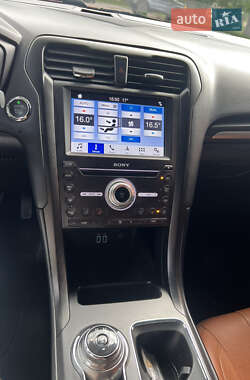 Седан Ford Fusion 2019 в 