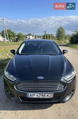 Седан Ford Fusion 2015 в 
