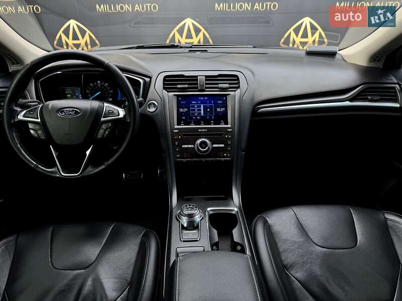 Седан Ford Fusion 2017 в Киеве фото 15 Седан Ford Fusion 2017 в Киеве