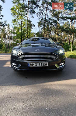 Седан Ford Fusion 2017 в 