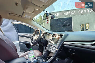 Седан Ford Fusion 2017 в 