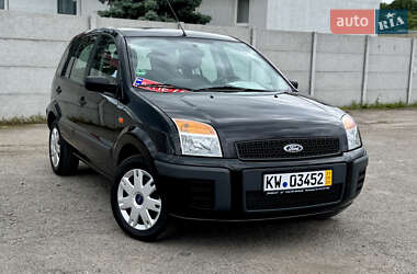 Хэтчбек Ford Fusion 2006 в 