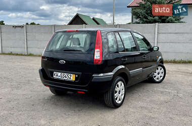 Хэтчбек Ford Fusion 2006 в 